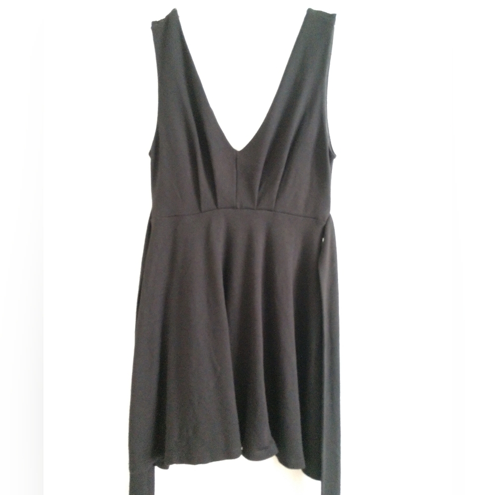 Joe & Elle Black Semi Formal Top Deep V Front Sleeveless Size Small Chest 28"